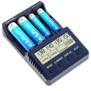 SK-100154-01  SKYRC NC1500 AA/AAA Battery Charger/Analyzer